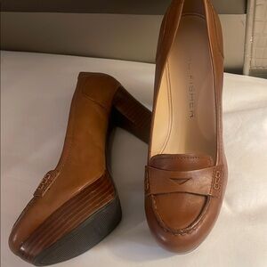 Elegant Brown Leather Loafers